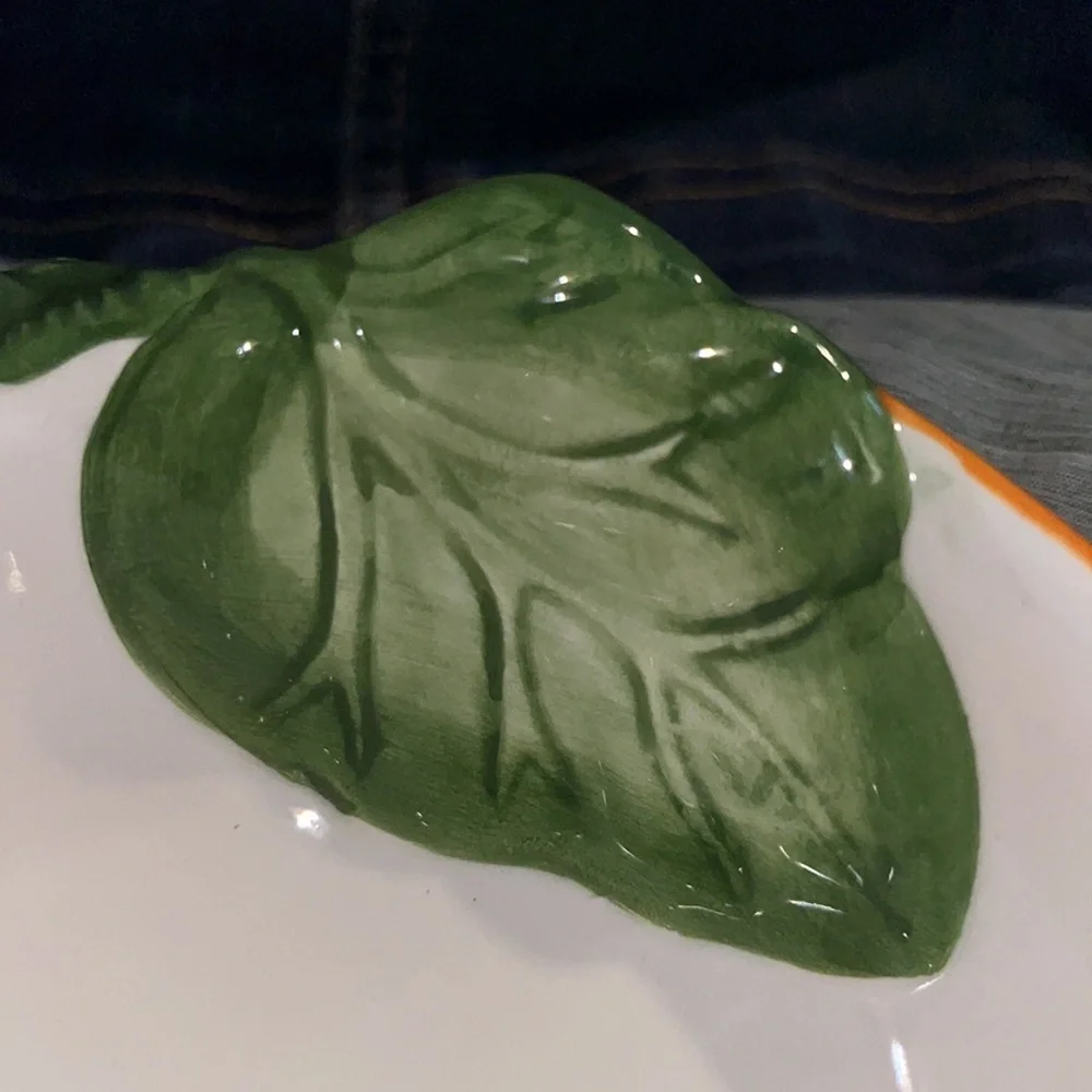 Papel Freelance CS ceramic pumpkin dish